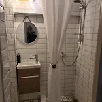 48 Nest Apartment *